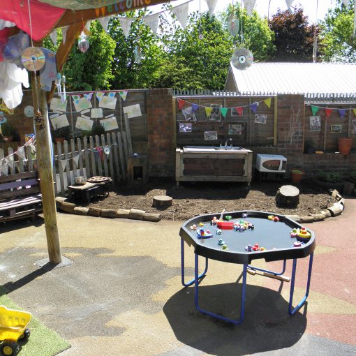 Burton Latimer Nursery Apple Tree Day Nurseries